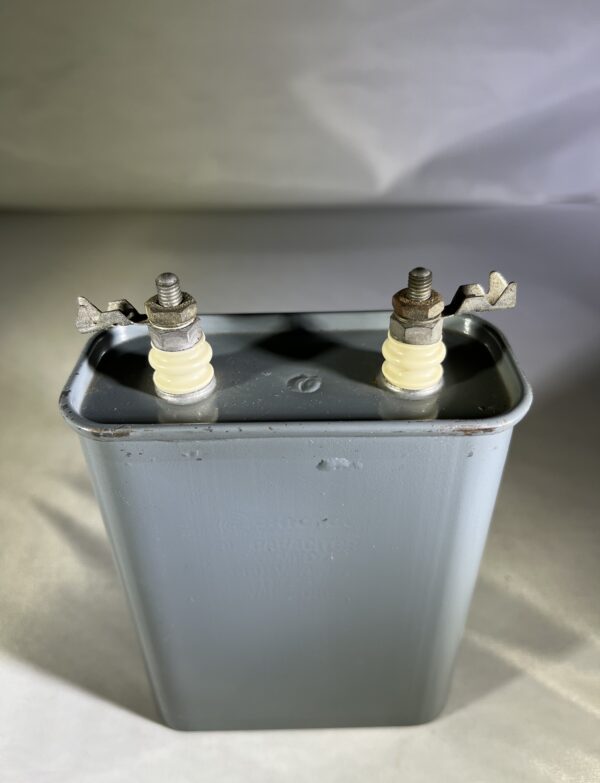 11723 High Voltage Capacitor 6 MFD 660 VAC P/N 2088 Chicago Condenser Corp - Image 2
