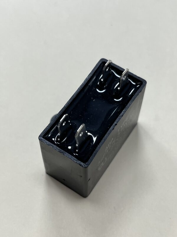ADP330C305J 3 uF 330 VAC Capacitor 6100-9152 - Image 2