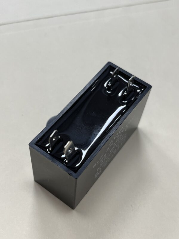 ADP370C505J 5 uF 370 VAC Capacitor 6100-9173 - Image 2