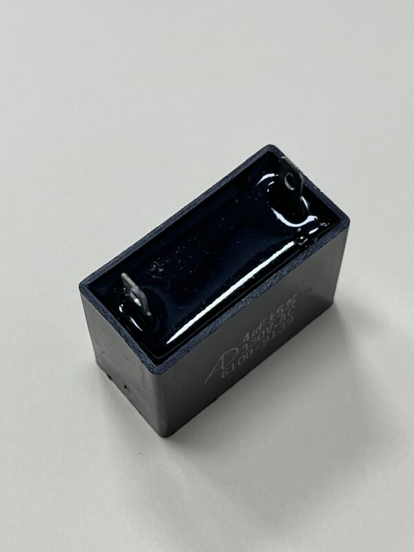 ADP330A405J 4 uF 330 VAC Capacitor 6100-9139 - Image 4