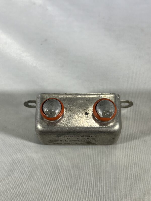 High Voltage Capacitor .5 MFD 250 VAC P/N 3902 Chicago Condenser Corp - Image 2
