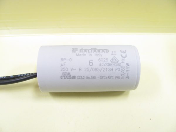 RPC0N605 6 uF 250 VAC Capacitor 9320250060150